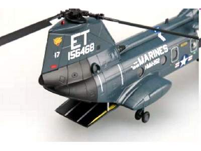 CH-46D Seaknight - image 3