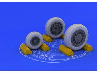 F-117A wheels 1/32 - Trumpeter - image 1