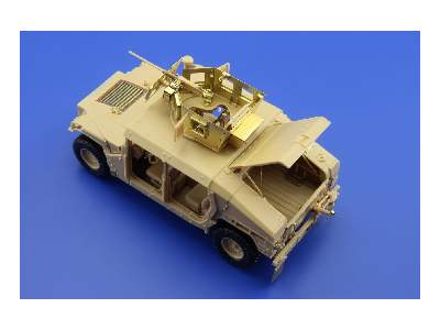 M-1151 EAC exterior 1/35 - Academy Minicraft - image 3