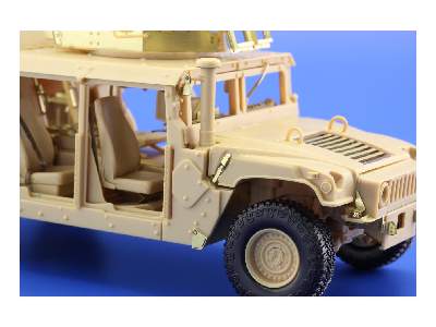 M-1151 EAC exterior 1/35 - Academy Minicraft - image 11