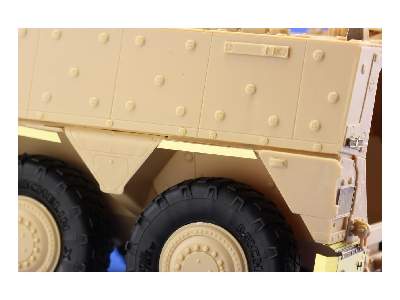 Boxer MRAV 1/35 - Hobby Boss - image 11