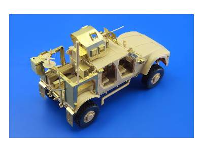 M-ATV MRAP exterior 1/35 - Kinetic - image 4