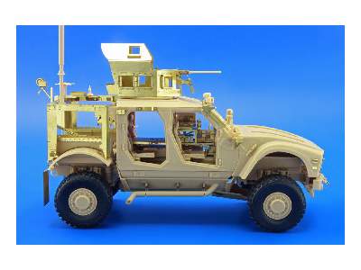 M-ATV MRAP exterior 1/35 - Kinetic - image 5