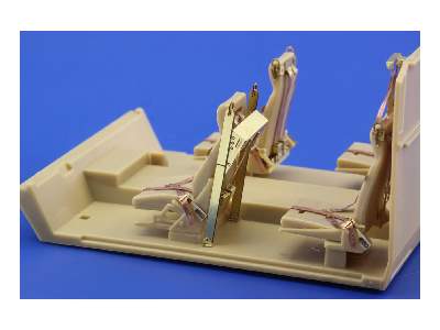 M-ATV MRAP seatbelts 1/35 - Kinetic - image 10