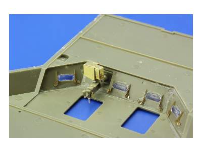 LVT-4 interior 1/35 - Afv Club - image 7