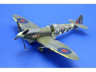 Spitfire Mk. IXc late version 1/48 - image 2