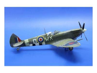 Spitfire Mk. IXc late version 1/48 - image 171