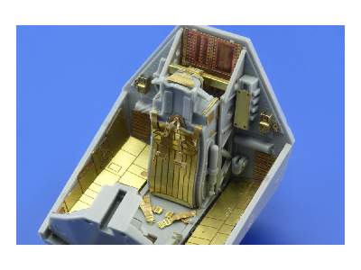 F-117 interior S. A. 1/32 - Trumpeter - image 5