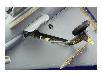 MiG-21F-13 exterior 1/48 - Trumpeter - image 7