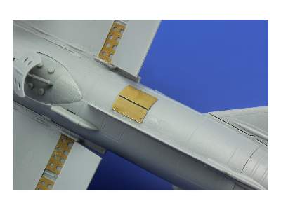 MiG-21F-13 exterior 1/48 - Trumpeter - image 9