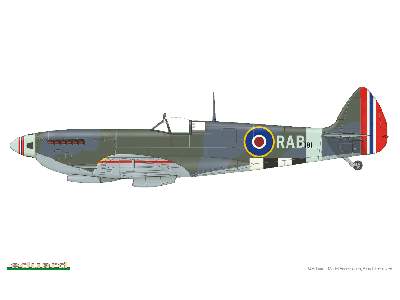 Spitfire Mk. IXe 1/144 - image 4