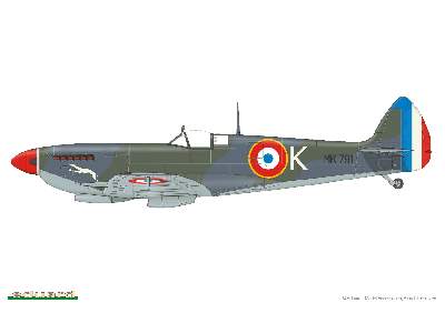 Spitfire Mk. IXe 1/144 - image 5