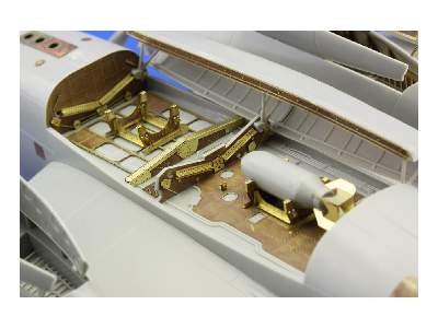 PV-1 bomb bay 1/48 - Revell - image 4