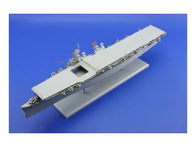 USS CVL-22 Independence 1/350 - Dragon - image 3