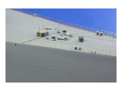 Yamato railings - new tool 1/350 - Tamiya - image 2