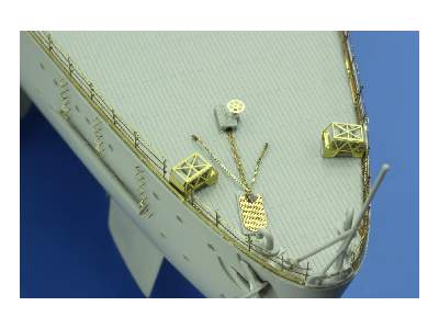 Bismarck part 5 - rear area 1/200 - Trumpeter - image 13