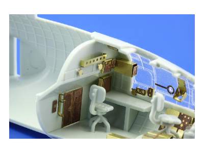 B-17F front interior 1/72 - Revell - image 4