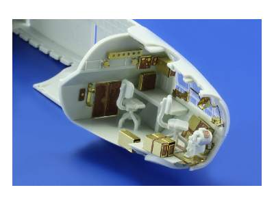 B-17F front interior 1/72 - Revell - image 6