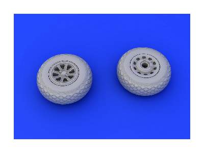 P-51 wheels 1/72 - Tamiya - image 7