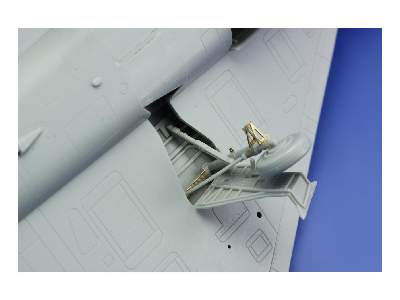 F-102 S. A. 1/72 - Meng - image 12