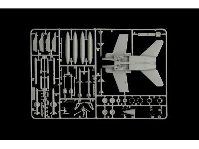 F/A-18 C/D Wild Weasel z farbami i klejem - image 7