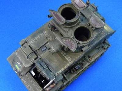British Light Tank Mk.VI B - image 5