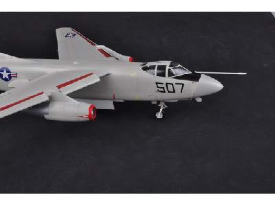 A-3D-2 Skywarrior Strategic Bomber - image 25