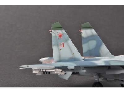 Russian Su-27 Flanker B Fighter - image 17