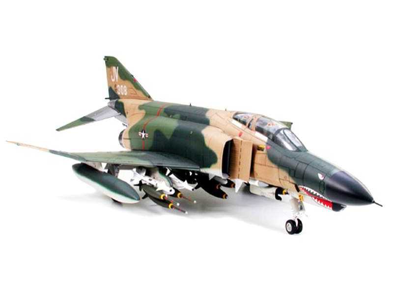 McDonnell Douglas F-4E Phantom II Early Production - image 1