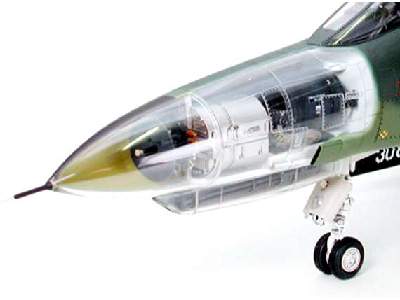 McDonnell Douglas F-4E Phantom II Early Production - image 3