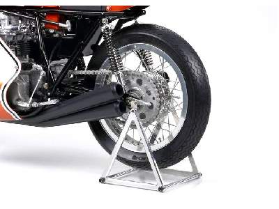 Honda CB750 Racing - image 5