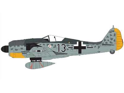 Focke Wulf Fw190A-8 and Hawker Typhoon Ib Dogfight Doubles Gift - image 2