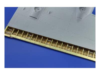 B-17G landing flaps 1/32 - Hk Models - image 2