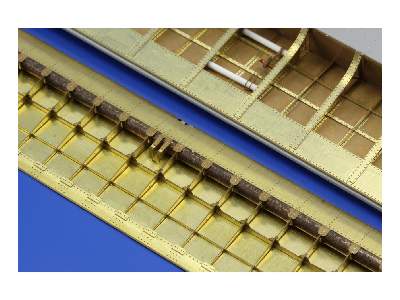 B-17G landing flaps 1/32 - Hk Models - image 4