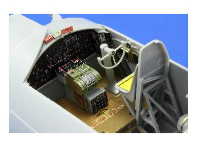 B-17G interior S. A. 1/32 - Hk Models - image 10