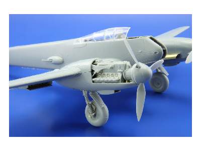 Me 410B-2/ U-4 engine 1/48 - Meng - image 7