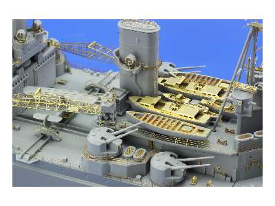 Prince of Wales cranes and railings 1/350 - Tamiya - image 4