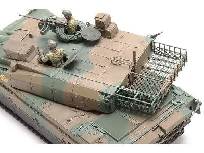JGSDF Type 10 Tank - image 5