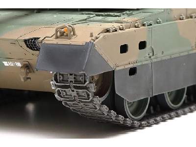 JGSDF Type 10 Tank - image 6