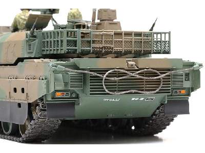 JGSDF Type 10 Tank - image 10