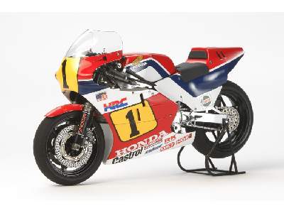 Honda NSR500 84 - image 2