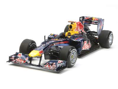 Red Bull Racing Renault RB6 - image 9