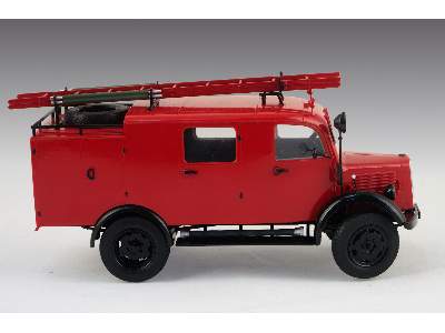L1500S LF 8, German Light Fire Truck - image 4