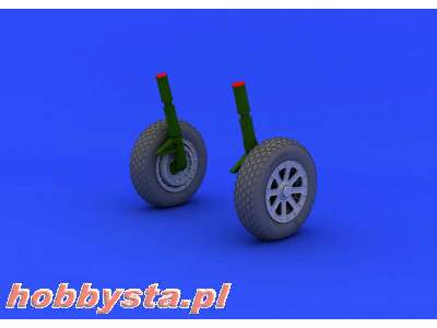 F4U-1 wheels 1/32 - Tamiya - image 1