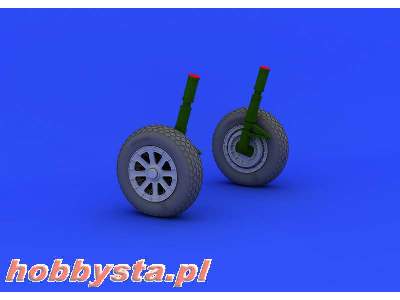 F4U-1 wheels 1/32 - Tamiya - image 3