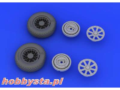 F4U-1 wheels 1/32 - Tamiya - image 6