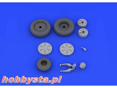 MiG-21PFM wheels 1/48 - Eduard - image 7