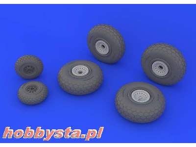 B-29 wheels 1/48 - Revell - image 4