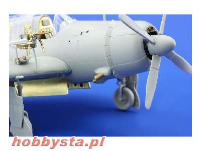 SB2C-4 S. A. 1/72 - Cyber Hobby - image 11