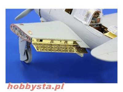 SB2C-4 S. A. 1/72 - Cyber Hobby - image 14